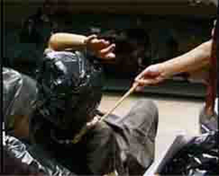 Fotogramma dal video Il Cuore in scena. Un'Aida da tre soldi, 1999