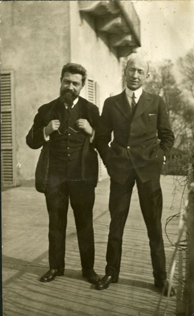 Anonimo, Carlo Besta (a destra) ed Eugenio Morelli, 1925-1935 (Archivio dell’Istituto Besta, inv. BST_114_32)