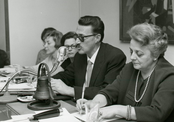 Origlia interviene nell’incontro svoltosi presso la sede dell’Unione artigiani della provincia di Milano sul tema “I problemi della donna nella stampa femminile” nel 1965