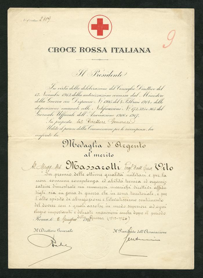 Diploma di conferimento della medaglia d'argento a Vito Massarotti da parte della Croce Rossa italiana per le sue attività durante la prima guerra mondiale e subito dopo il conflitto, 2 giugno 1926 (Archivio Massarotti, b. 2, fasc. 29)