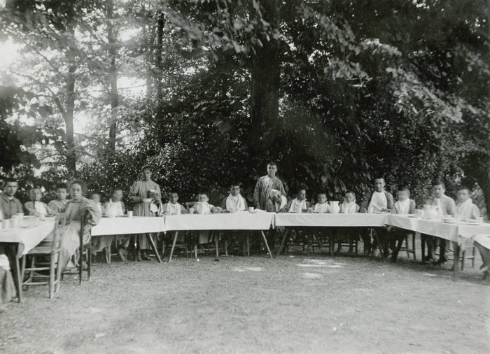 Vita in manicomio (Aspi, Fondo Ferrari)