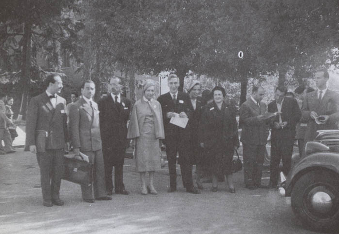 Cesare Musatti al Congresso degli psicoanalisti di lingue romanze a Roma nel 1953. Il secondo e il terzo da sinistra sono Emilio Servadio e Nicola Perrotti