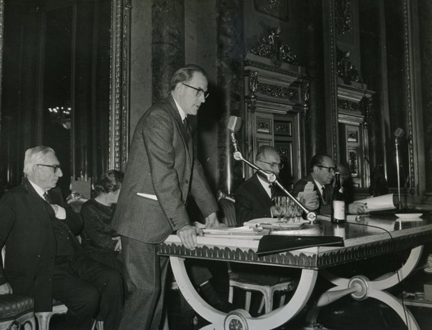 Musatti al Circolo della stampa di Milano, Palazzo Serbelloni, 10 novembre 1963