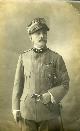 Michele Laera, zio materno di Massarotti e ufficiale medico durante la Grande guerra, ritratto nel 1917